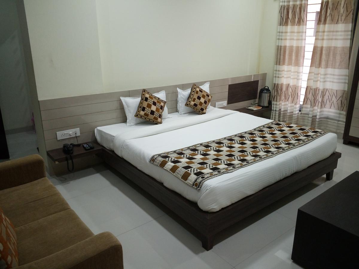 Casa Green Otel Shirdi Dış mekan fotoğraf